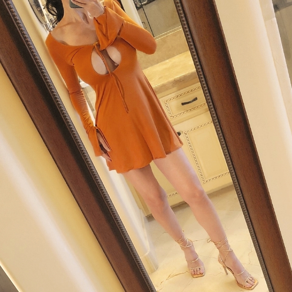 Chic Rich Orange Topaz Cutout Mini Dress, Sz 4 - Picture 8 of 16
